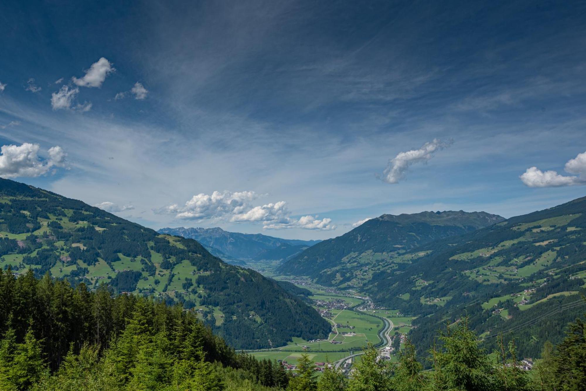 Ferienwohnung Ausblick Zillertal 하이젠베르크 외부 사진